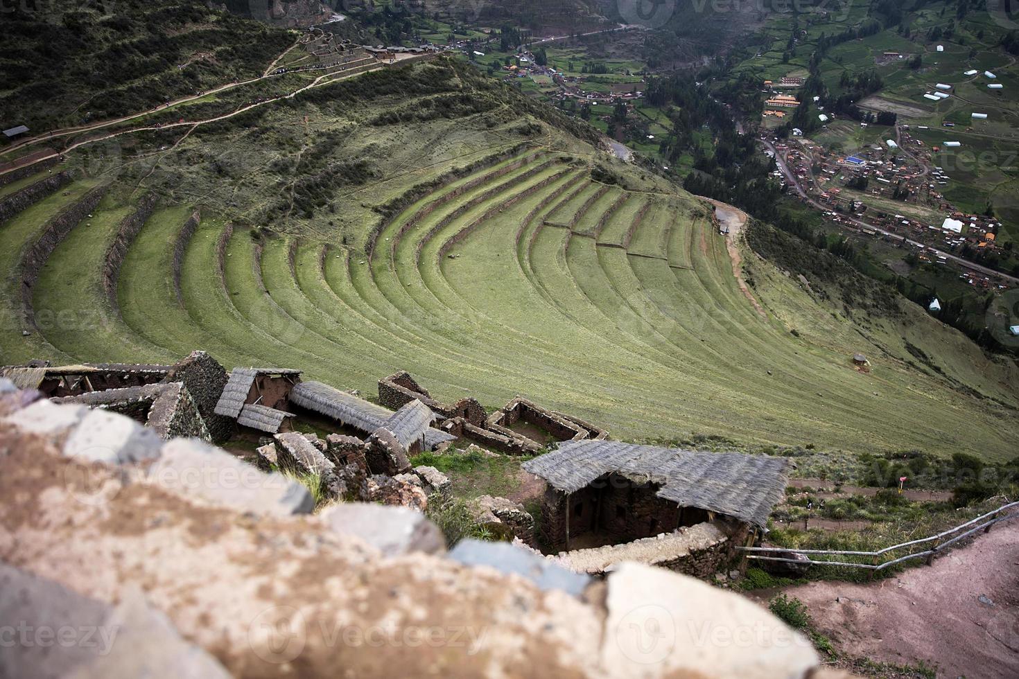 terrazzamenti agricoli a pisac, perù foto