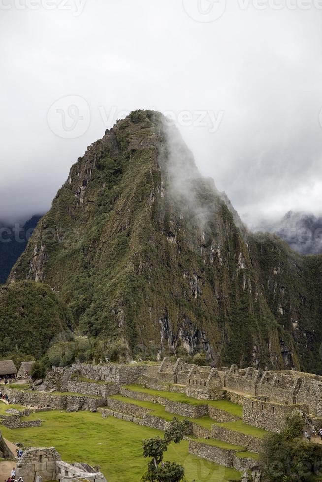 rovine di machu picchu in perù foto