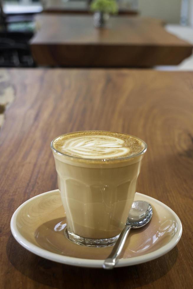 latte caldo del caffè di mattina foto