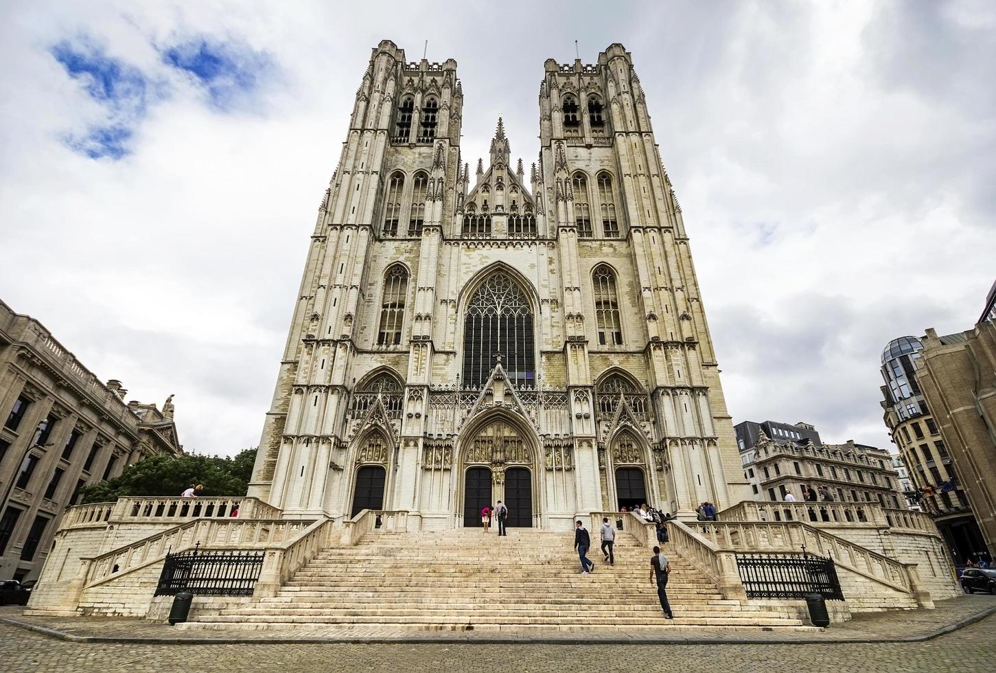 cattedrale di st. michael e st. gudula a bruxelles, belgio foto