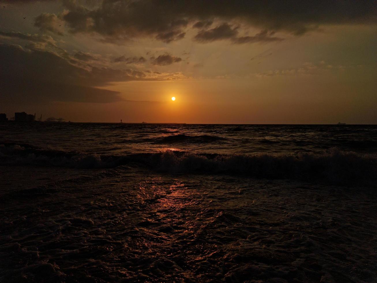 tramonto in spiaggia foto