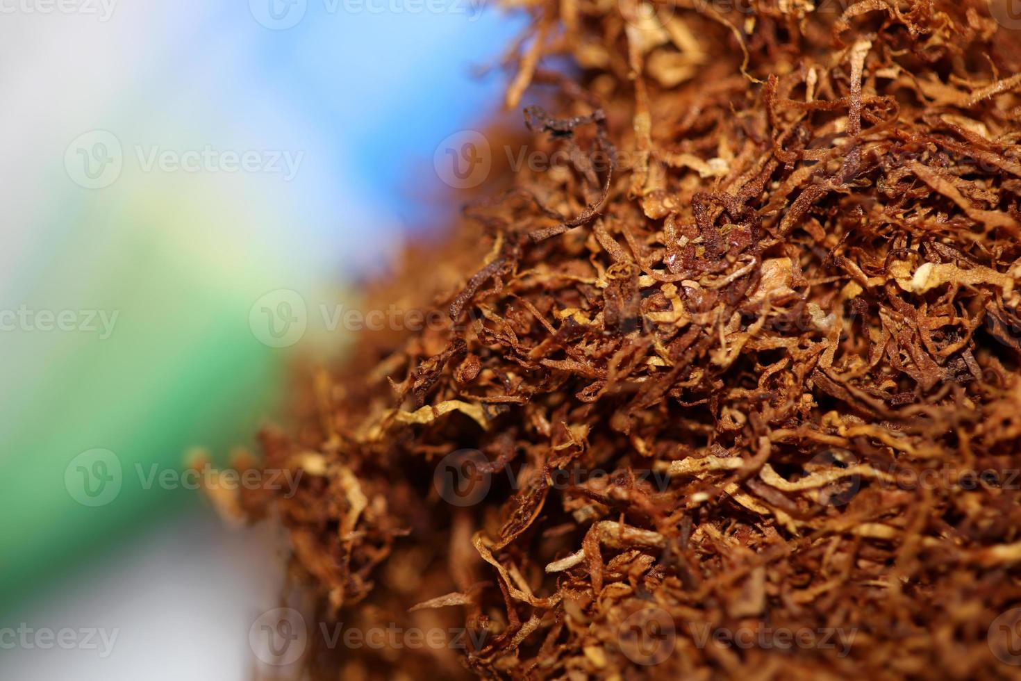 rotolamento tabacco vicino su sfondo grande dimensione alto qualità azione fotografie fumo se stesso fatto sigarette e comune