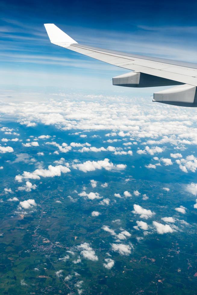 il Visualizza a partire dal il altezza di il finestra Jet aereo foto