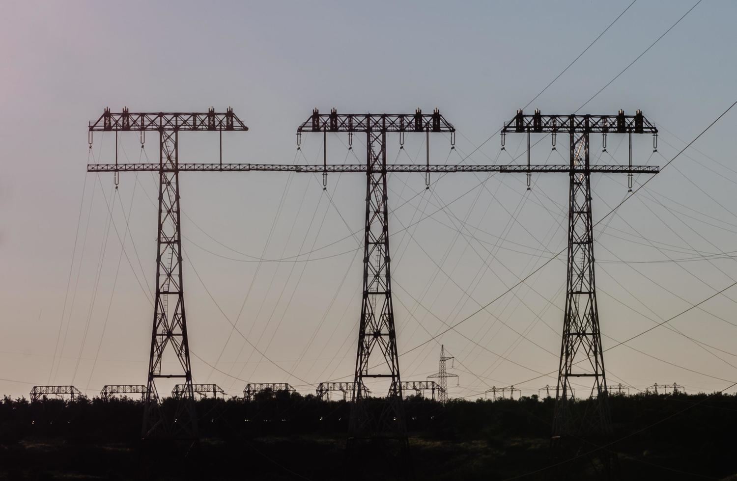 linea elettrica ad alta tensione foto