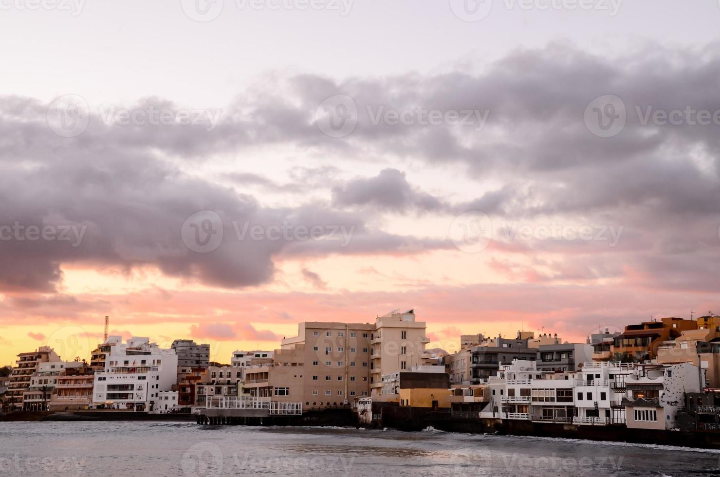 tramonto sul mare foto