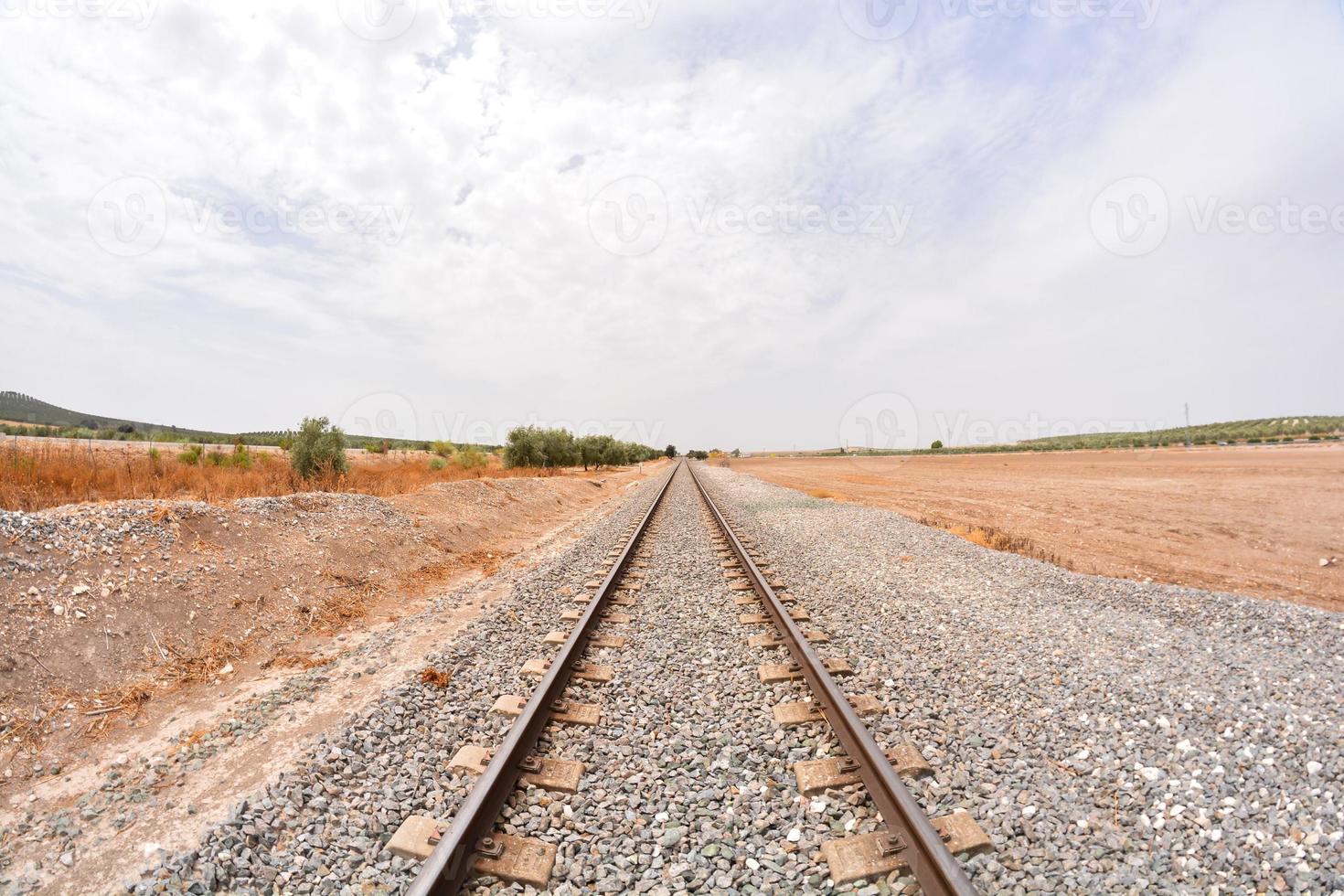 treno brani al di sopra di ghiaia foto