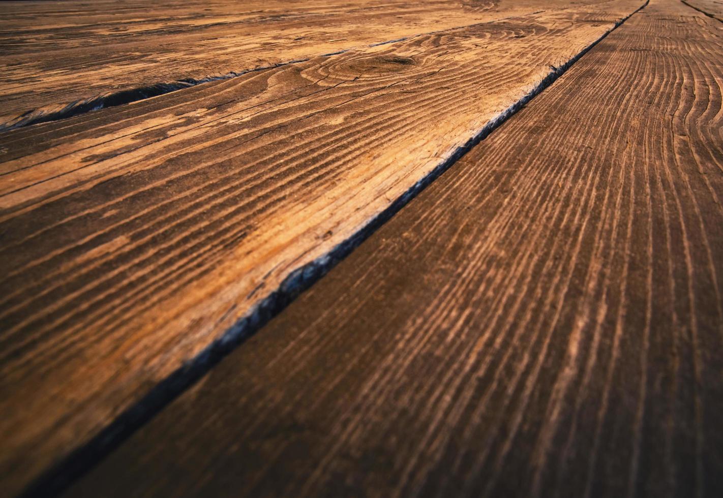 dettaglio di un pavimento in legno marrone foto