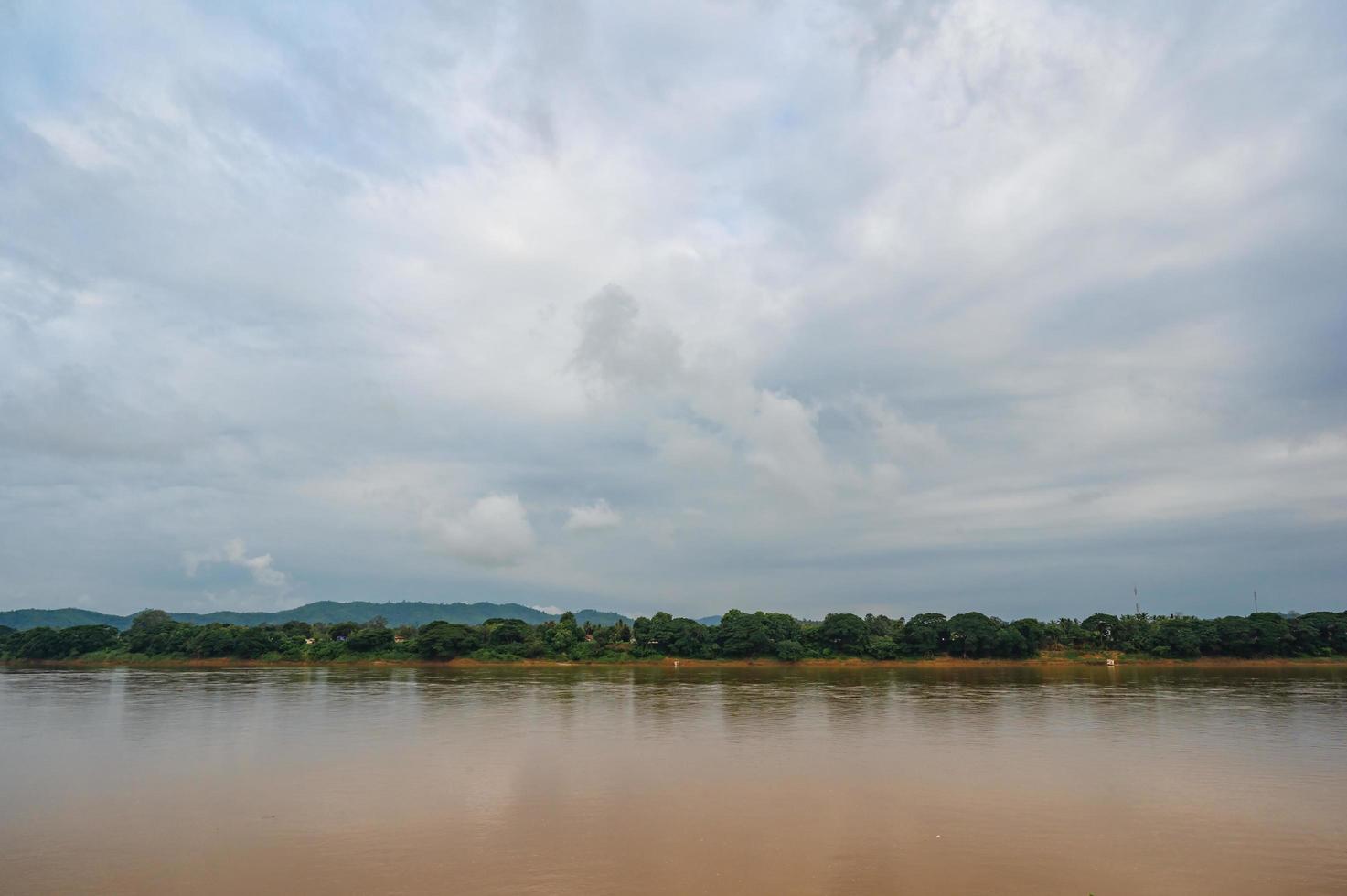 bellissimo paesaggio di mechhong fiume fra Tailandia e Laos a partire dal chiang khan distretto.il mekong, o Mekong fiume, è un' transfrontaliero fiume nel est Asia e sud-est Asia foto