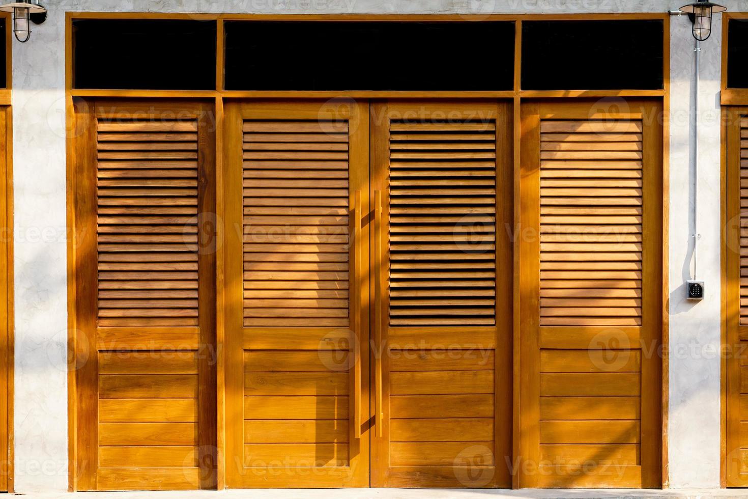 Marrone di legno porta Vintage ▾ stile texture.vintage di legno porta vecchio tradizionale di casa, struttura e sfondo. foto