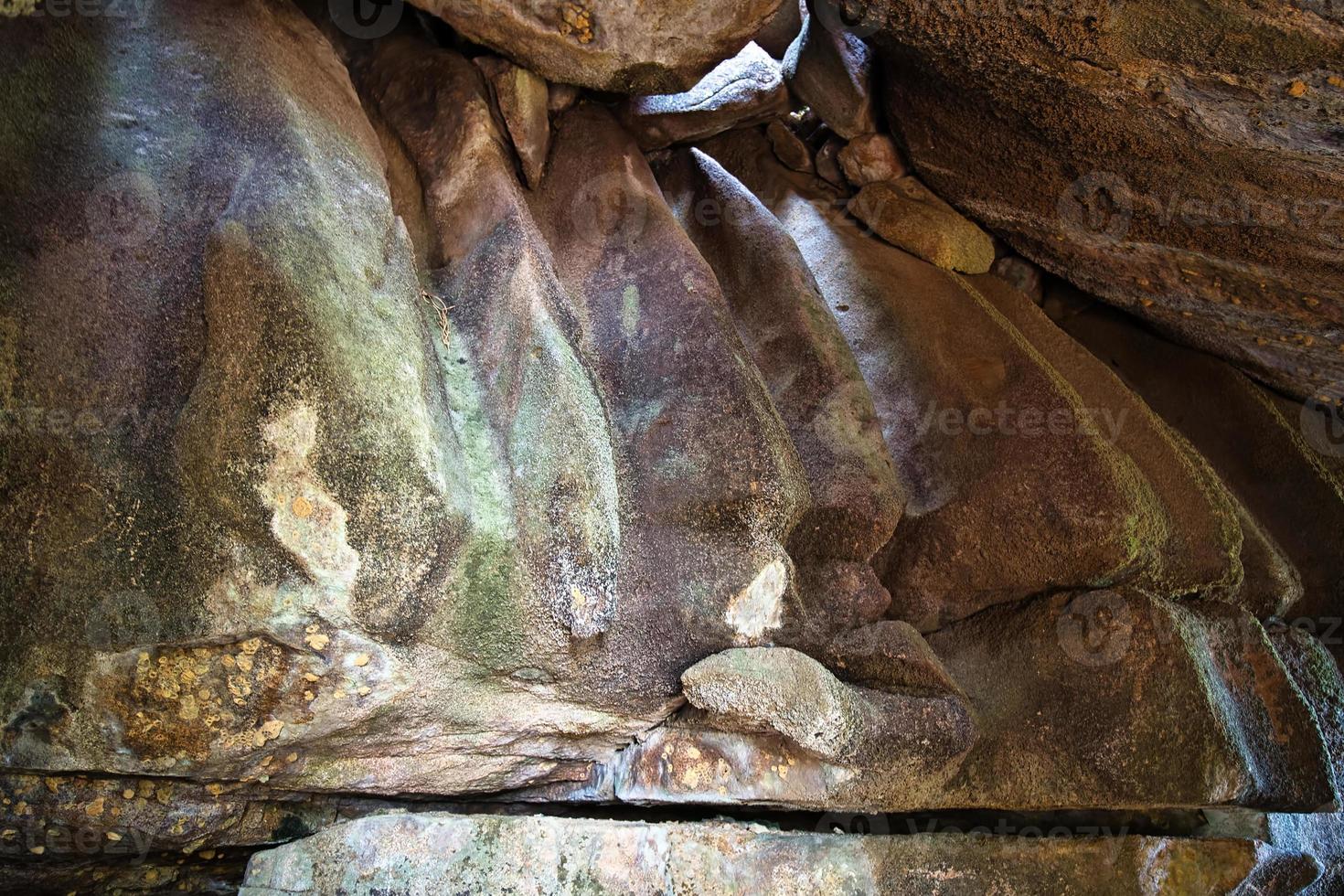 anse maggiore natura pista dentro il granito roccia grotta , mahe Seychelles foto