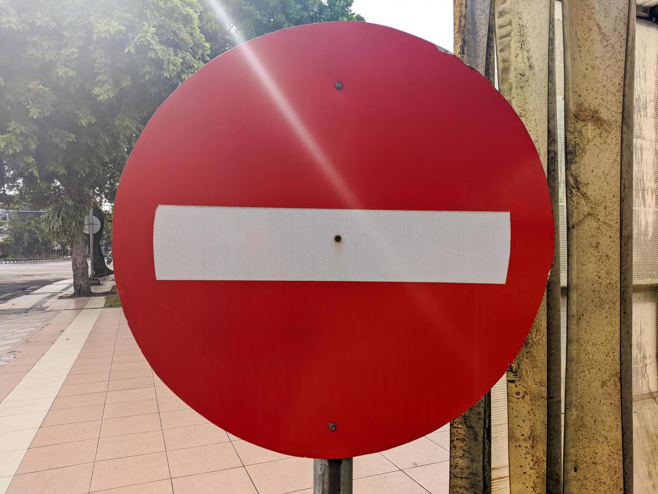 un' traffico segni con ordini Proibito a partire dal entrata il corsia foto