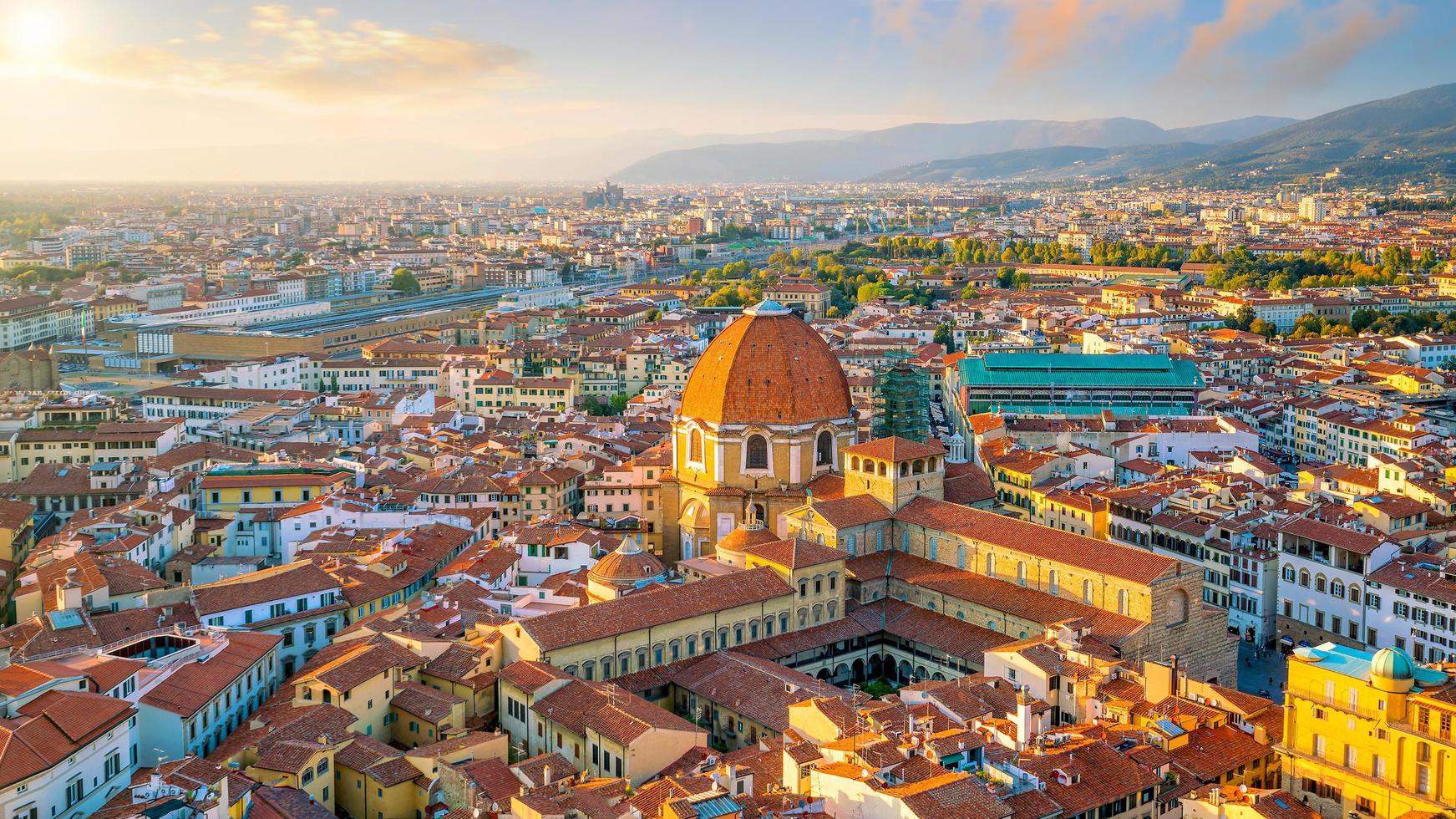 vista sullo skyline di firenze dalla vista dall'alto foto