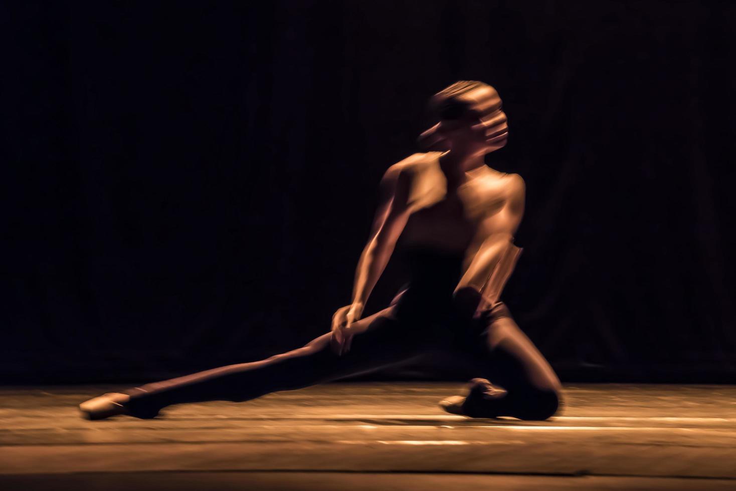 il movimento astratto della danza foto