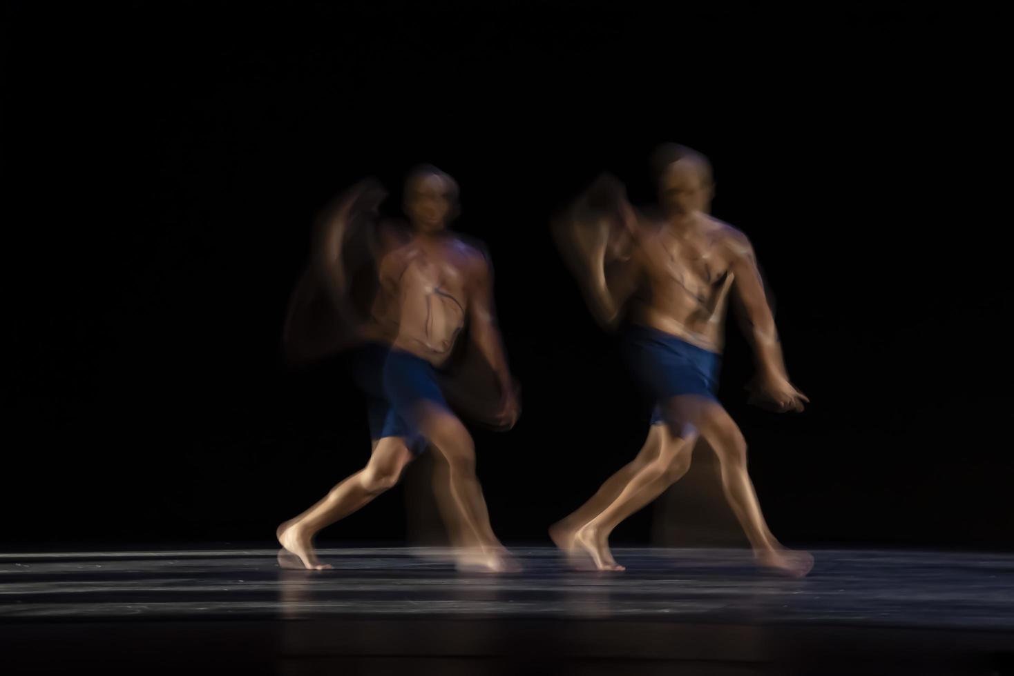 il movimento astratto della danza foto