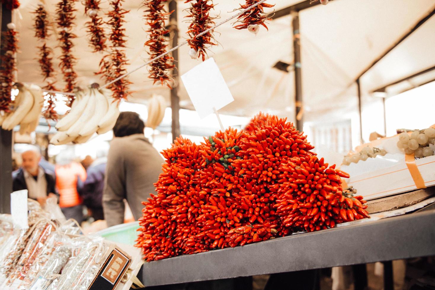 un mazzetto di peperoncino croccante foto