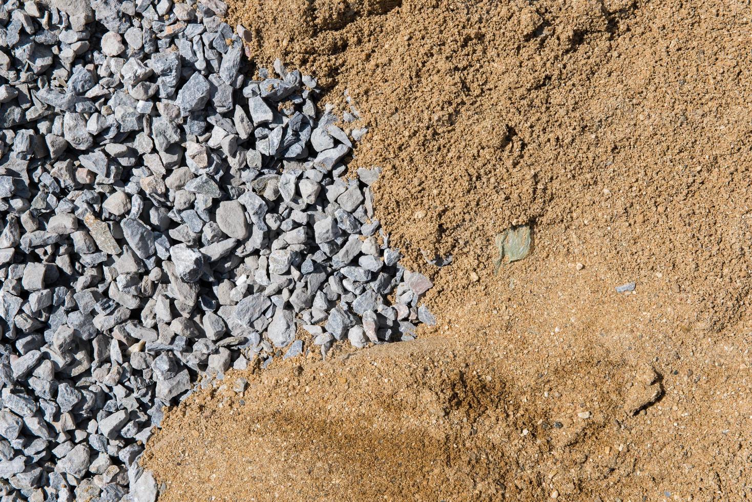 roccia e sabbia per costruzione foto