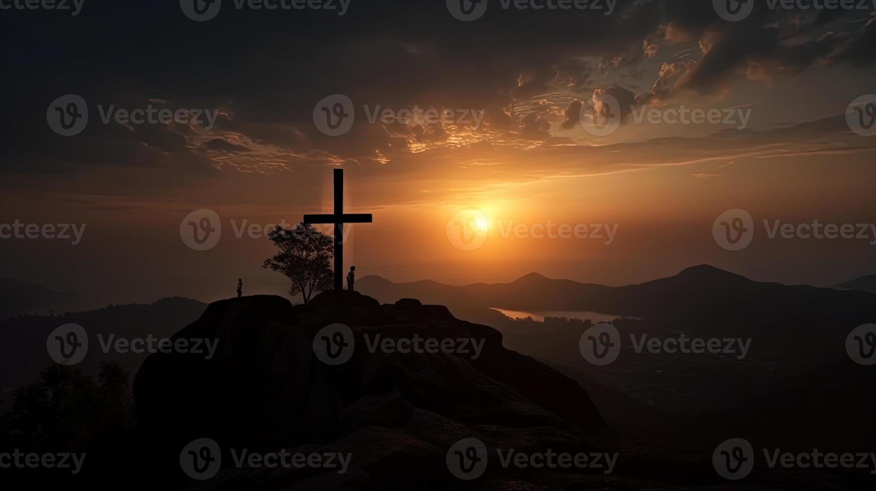 montagna maestà artistico silhouette di crocifisso attraversare contro tramonto cielo foto