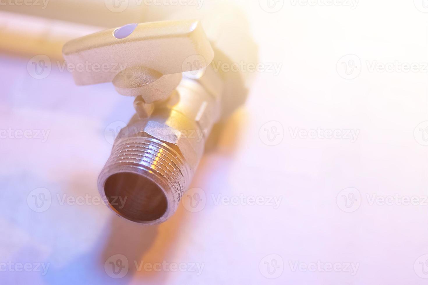 primo piano del tubo dell'acqua foto