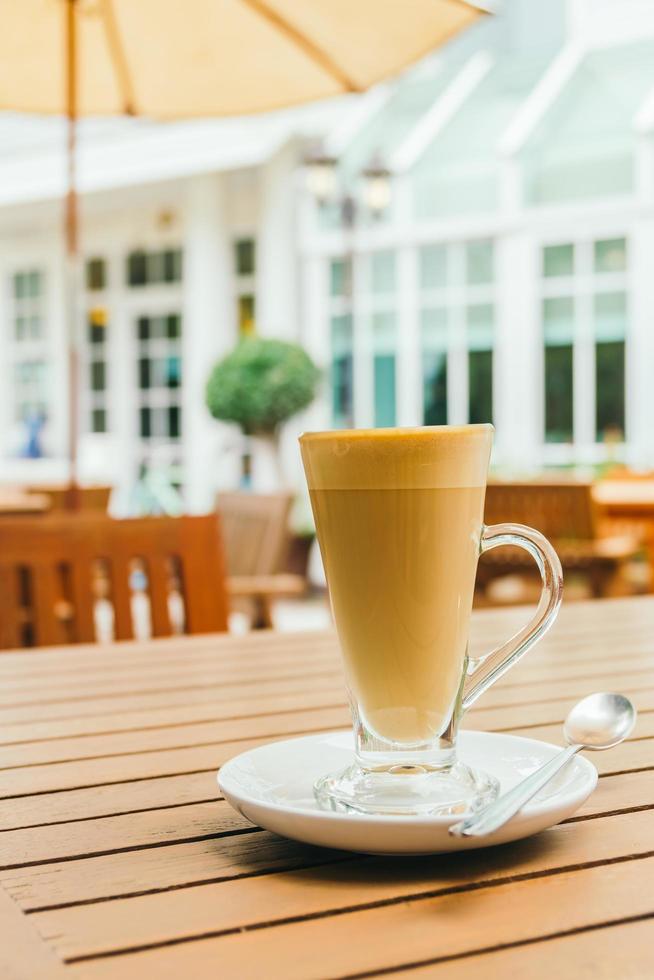 tazza di caffè caldo latte foto