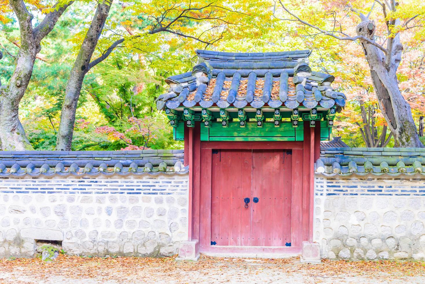 edifici nel palazzo changdeokgung nella città di seoul, corea del sud foto