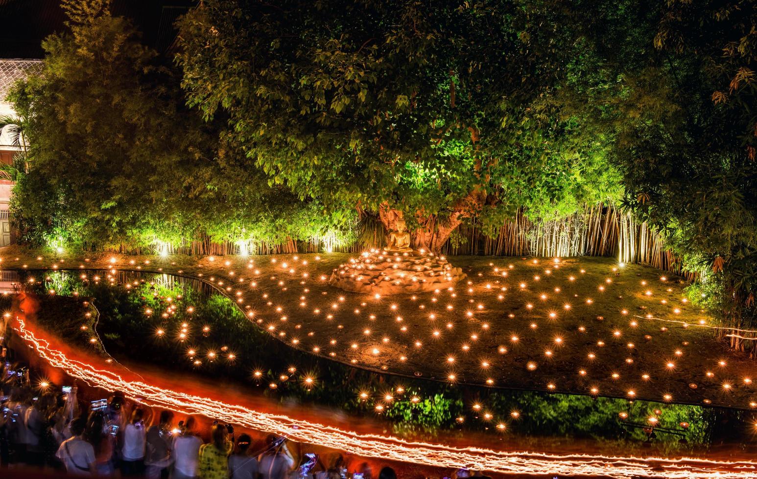 Tailandia, chiang Mai giugno 06,2015 - visakha puja giorno, il cerimonia è tenuto per commemorare il di buddha nascita, illuminismo e Morte foto