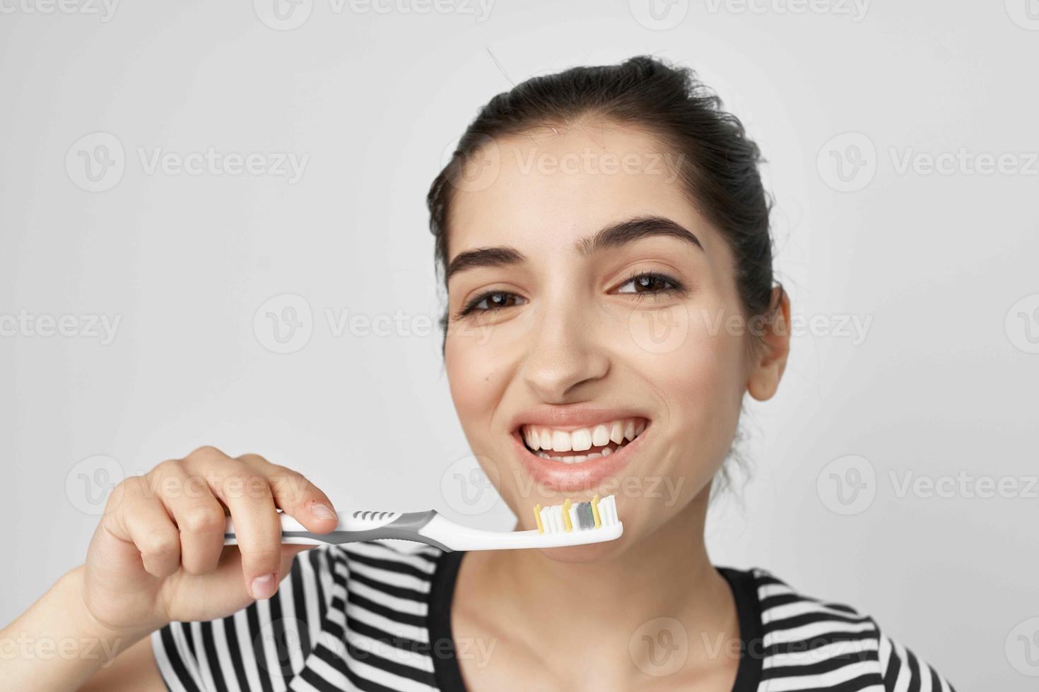 donna igiene denti pulizia cura Salute isolato sfondo foto