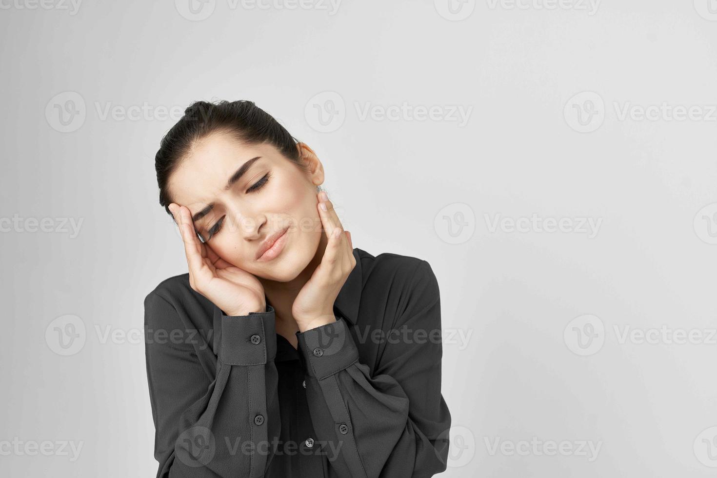 donna emicrania fatica negativo leggero sfondo foto