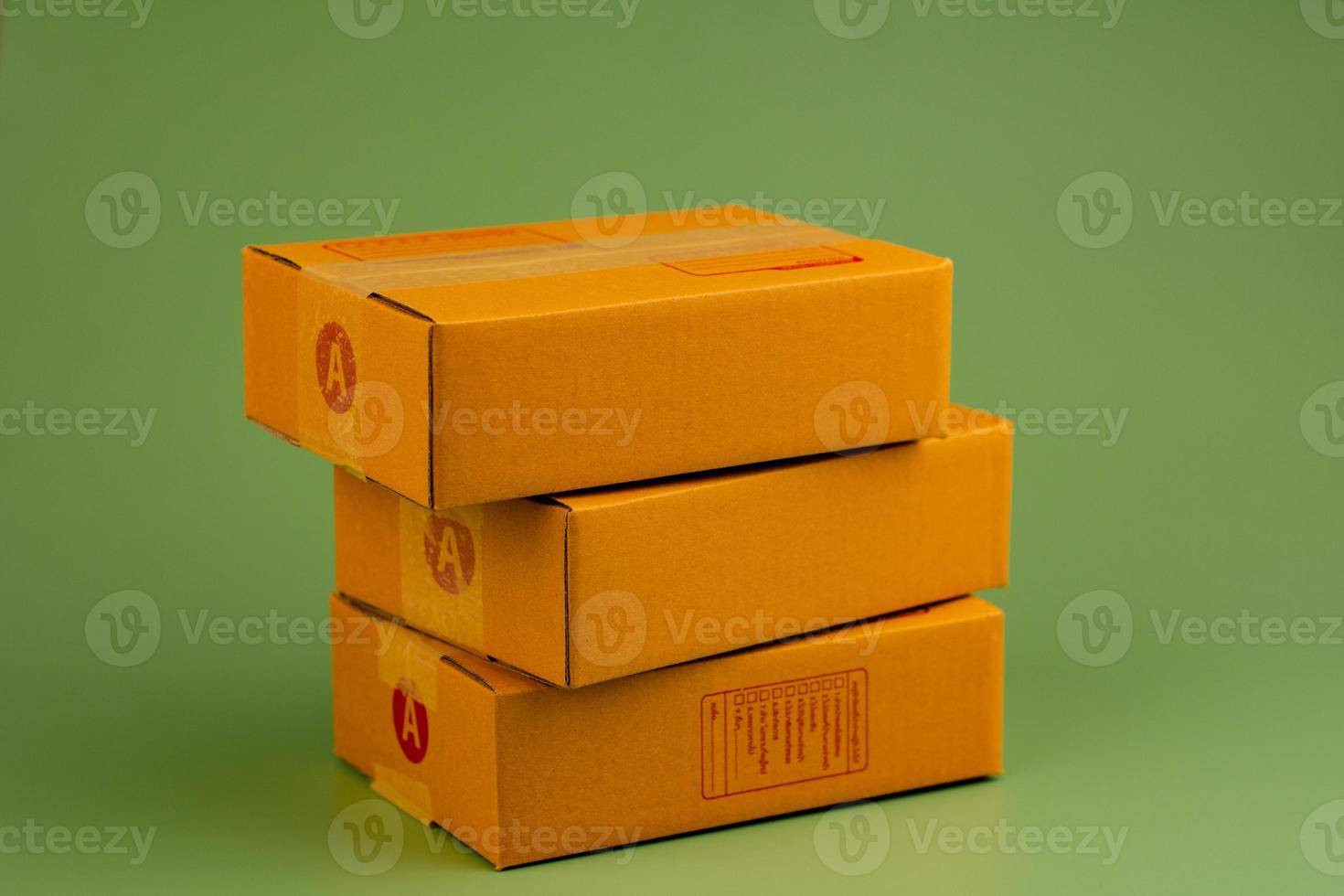 scatola di cartone scatola consegna tamburo pacco scatola Marrone scatola foto