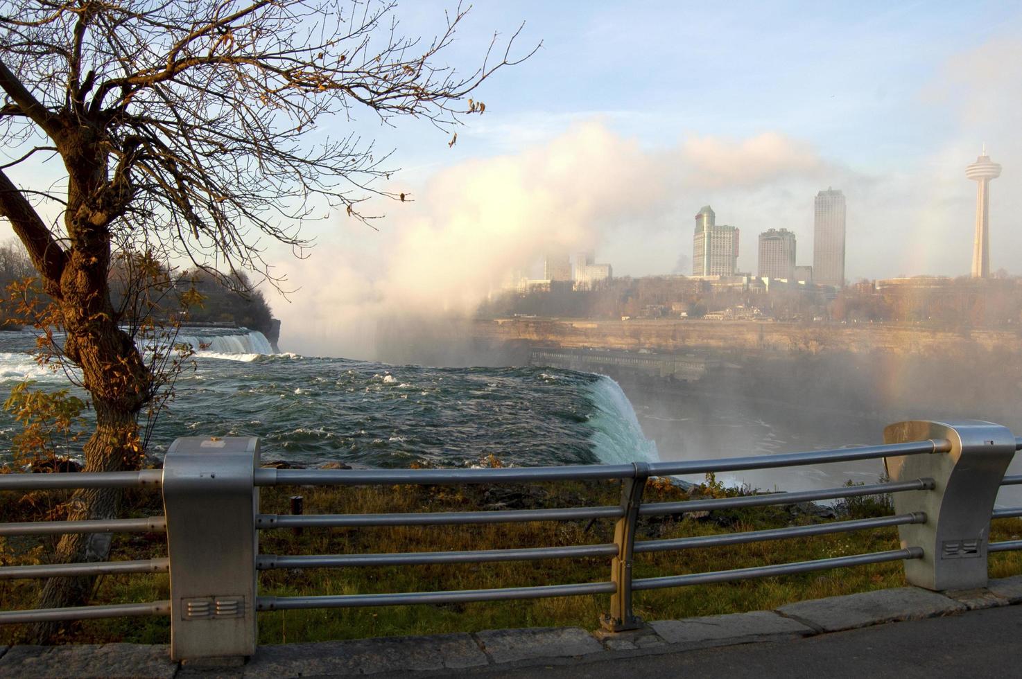 cascate del niagara all'alba foto