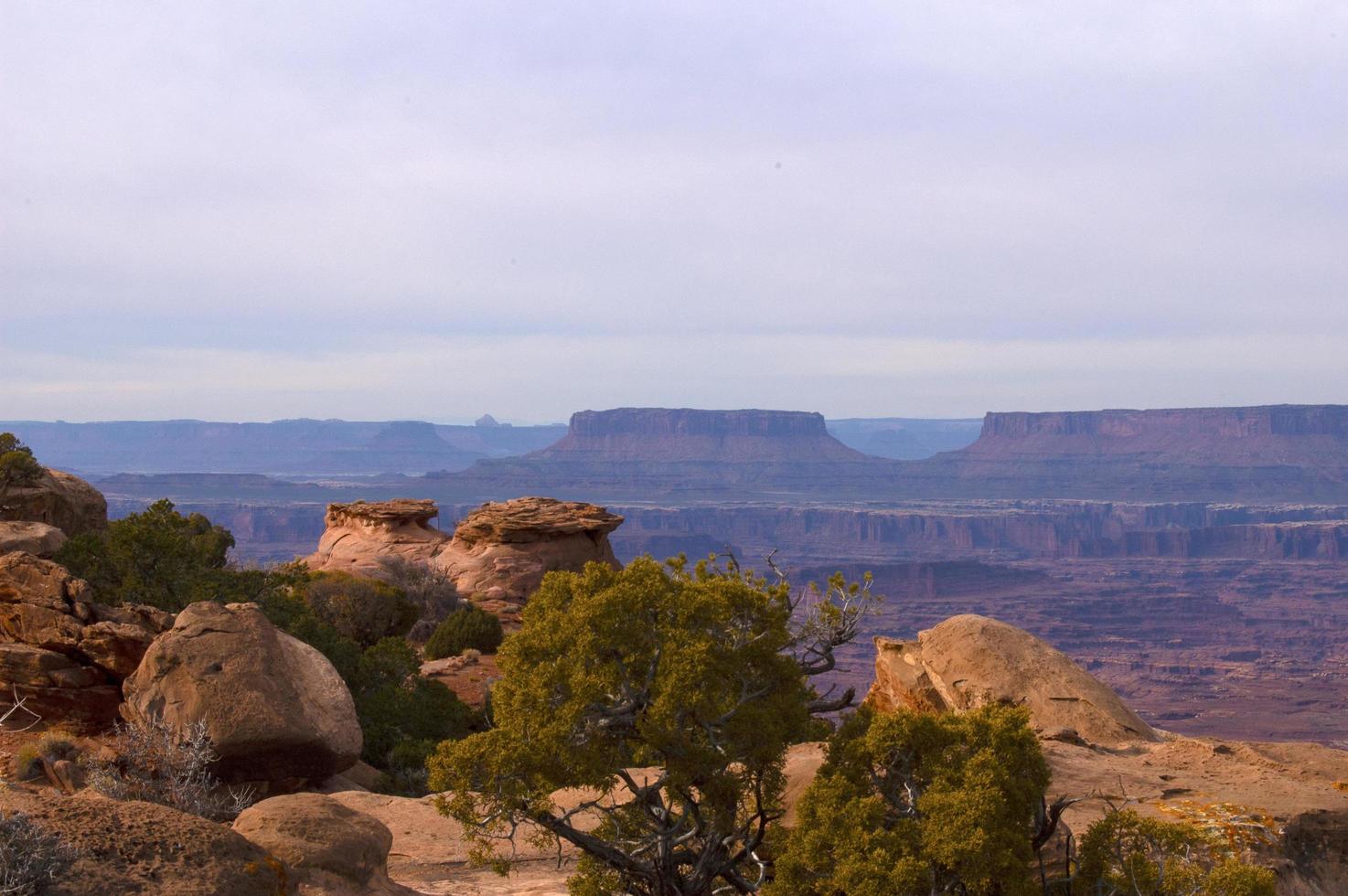 vista del canyon di arenaria stratificata foto