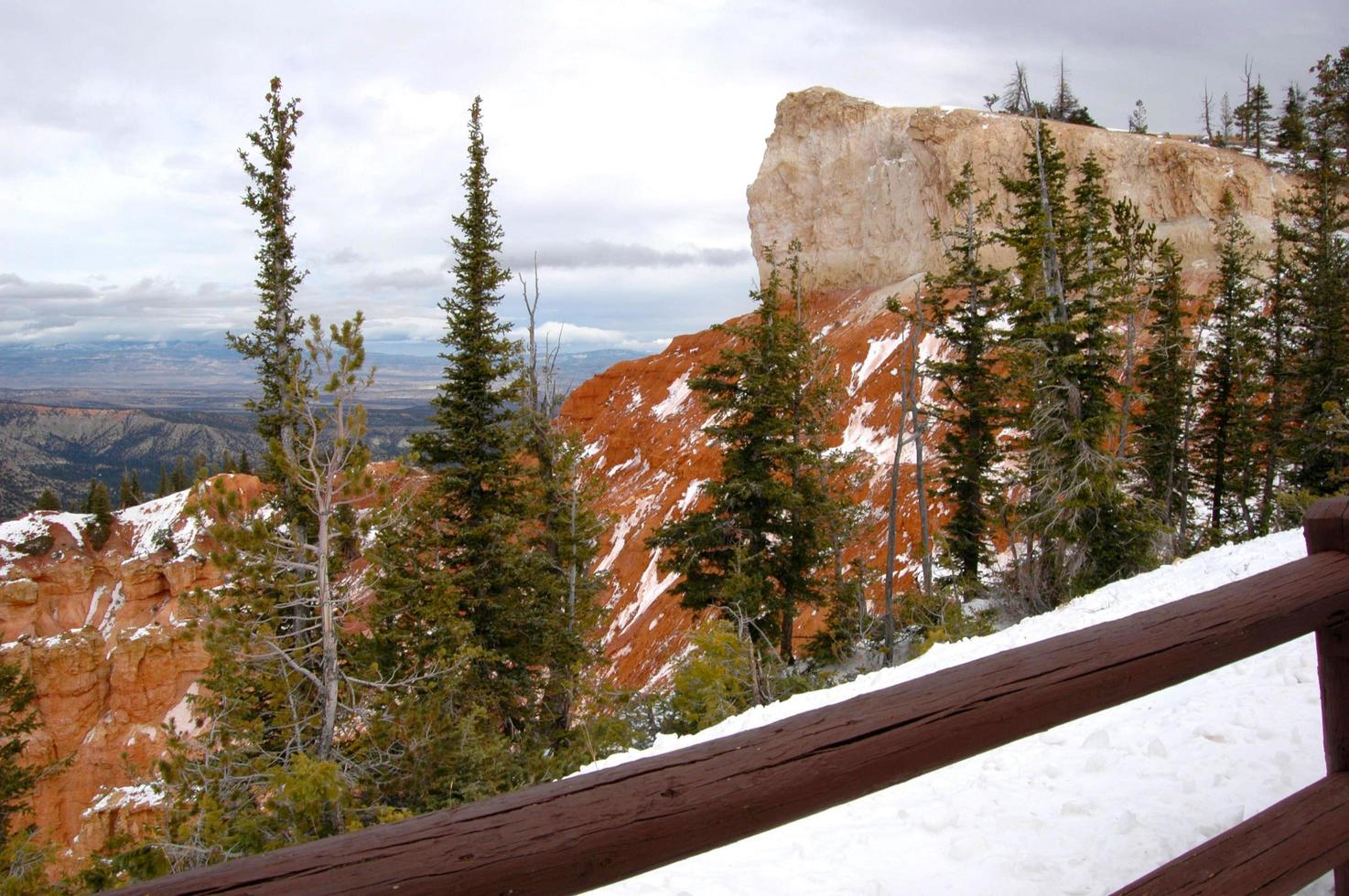 parco nazionale di bryce canyon in inverno foto