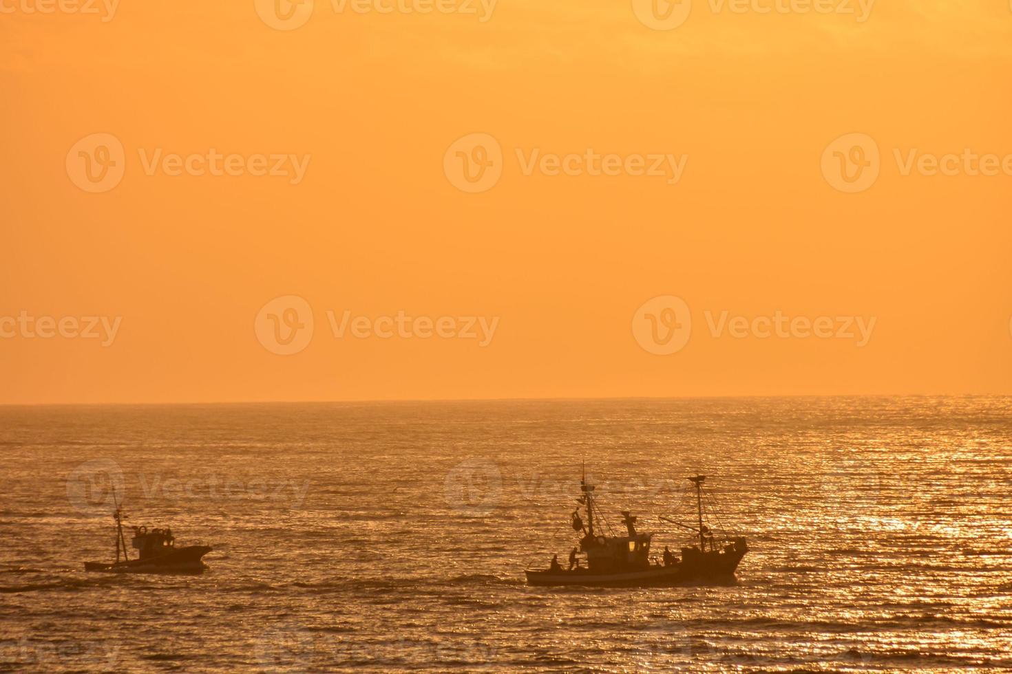 tramonto sul mare foto