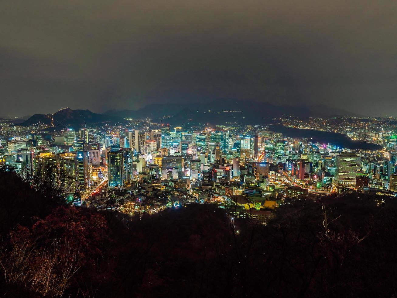 Seoul City di notte, Corea del Sud foto