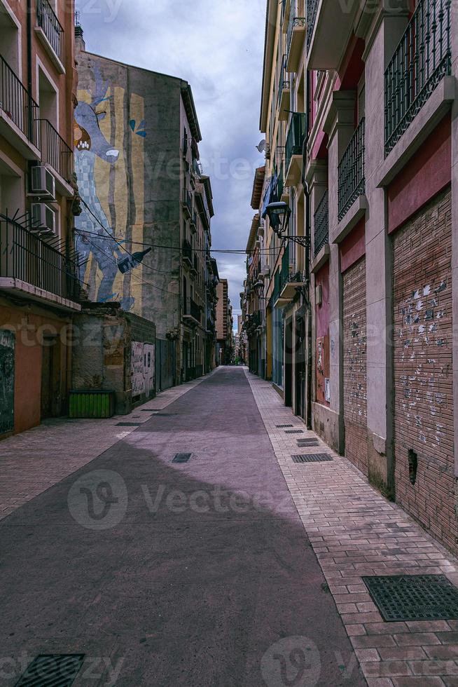 strade nel il storico vecchio cittadina di saragozza, Spagna foto