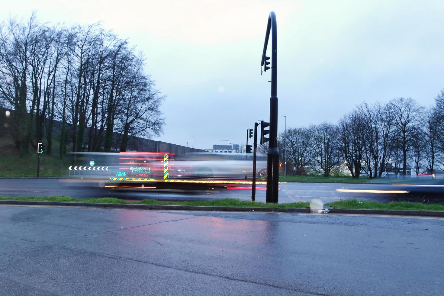 bellissimo Visualizza di luton cittadina di Inghilterra durante nuvoloso tramonto. Immagine era catturato su 29-marzo-2023 a centro di luton città di UK. foto