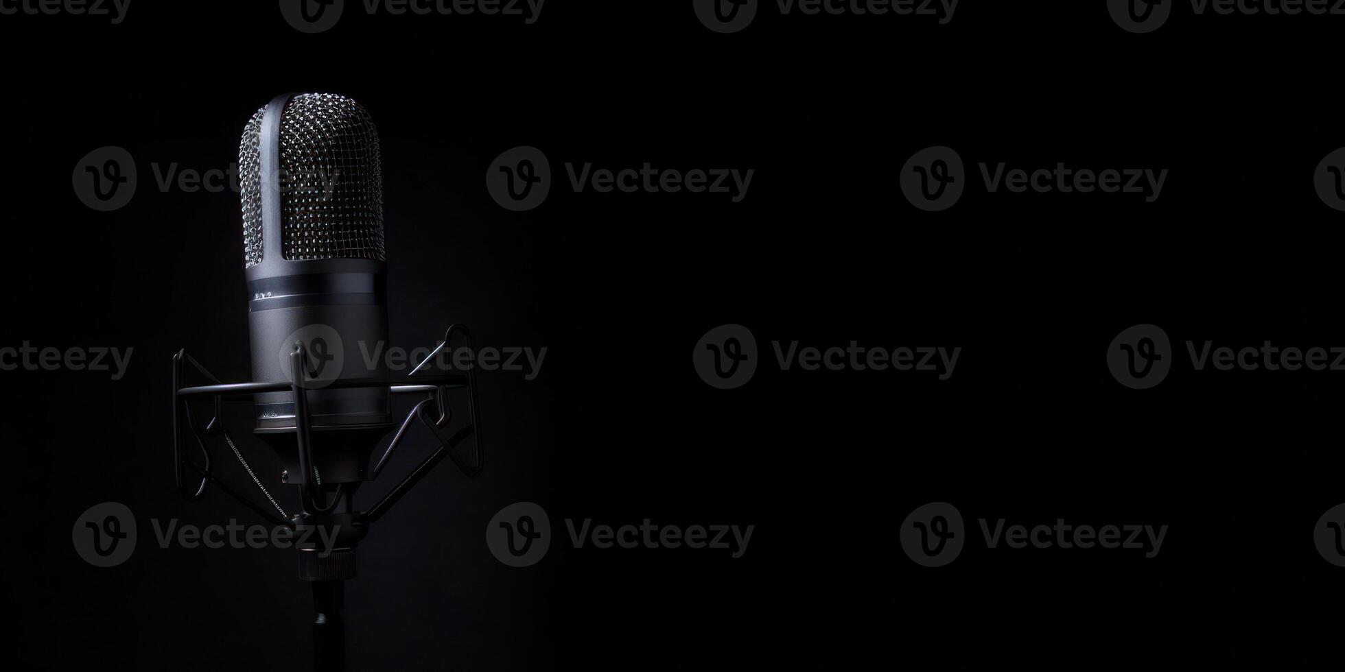 studio Podcast microfono su buio sfondo foto