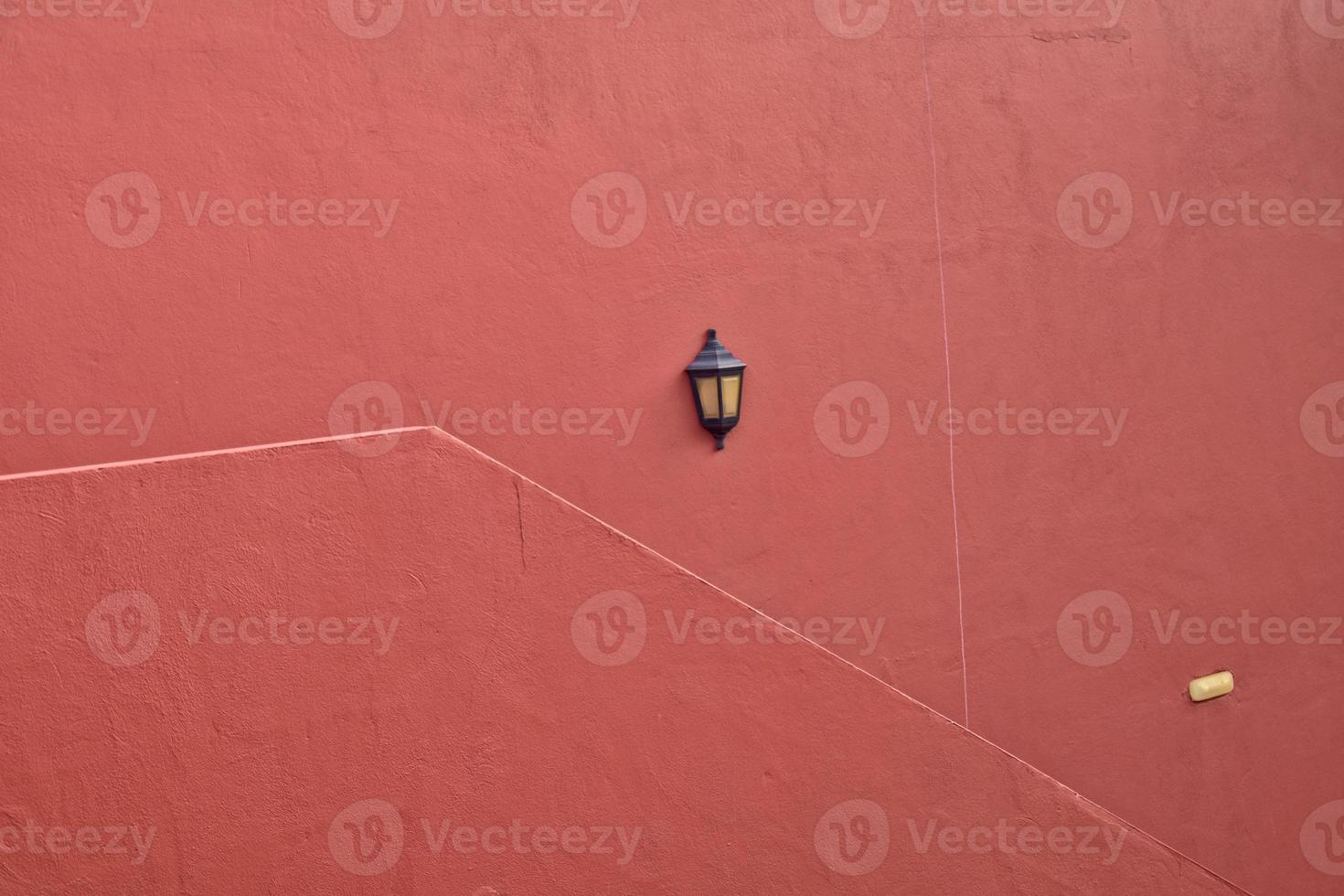 contrastante architettonico dettagli su il spagnolo canarino isola Fuerteventura contro un' blu cielo foto