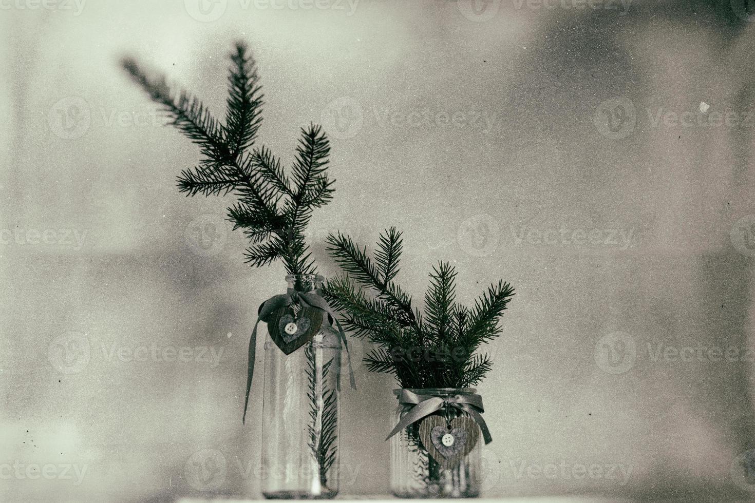 Natale albero decorazione nel un' decorativo brocca foto