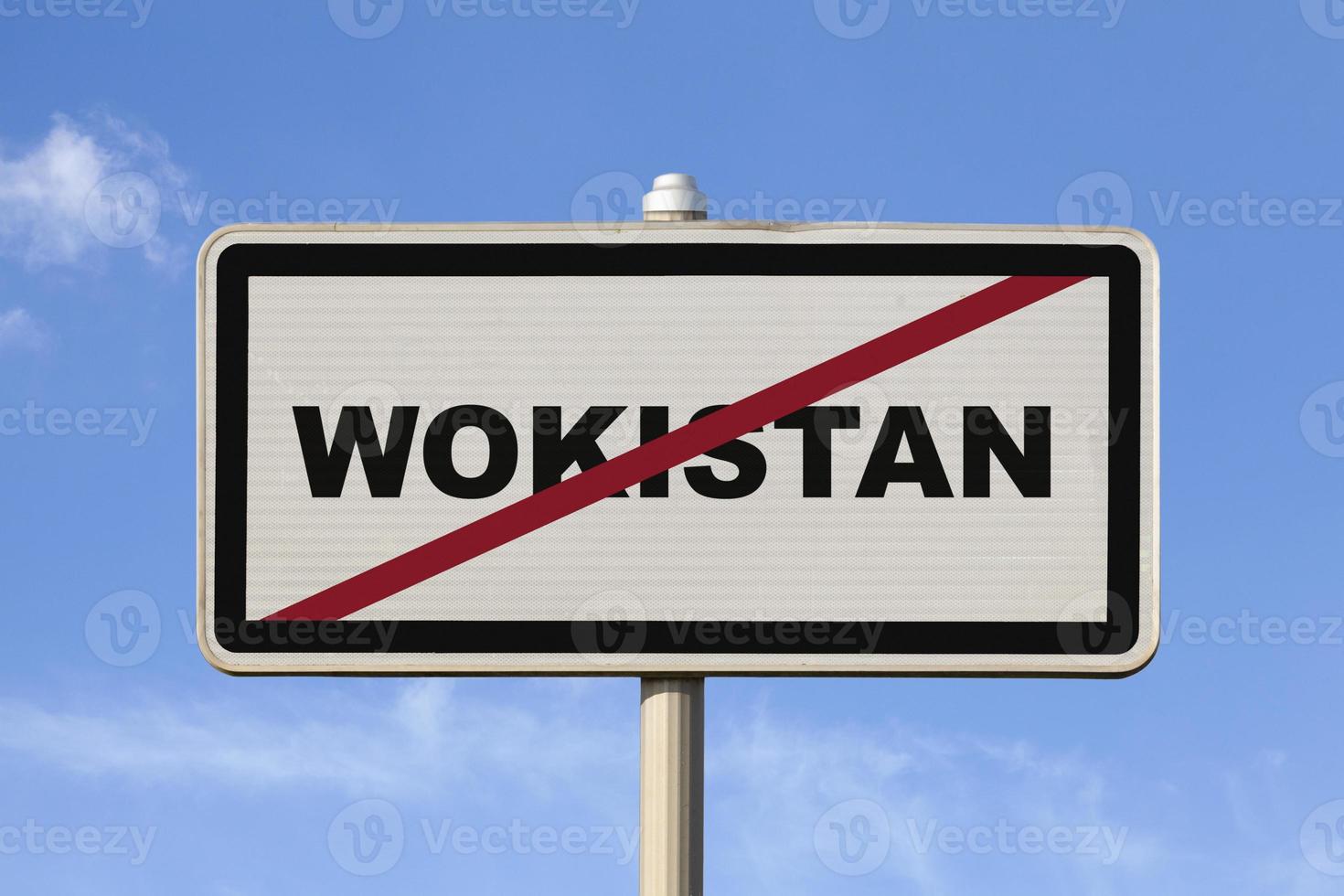 wokistan - Uscita città cartello foto