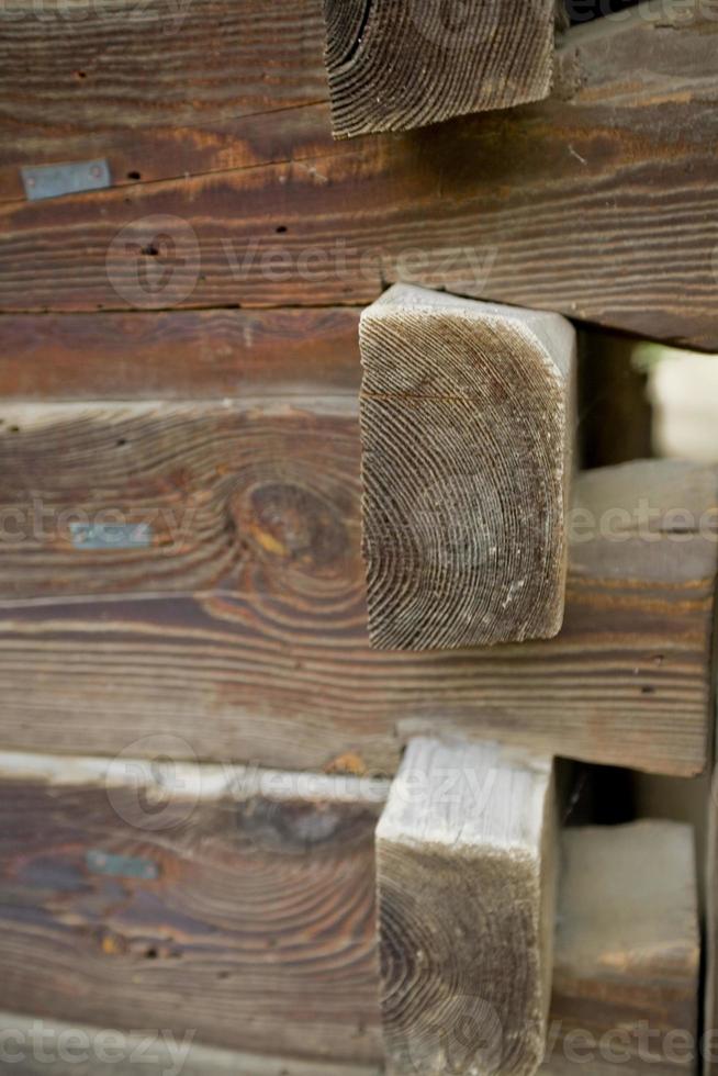 montato su superficie di legno struttura di un' capanna senza Chiodi nel polacco podlas, avvicinamento sfondo foto