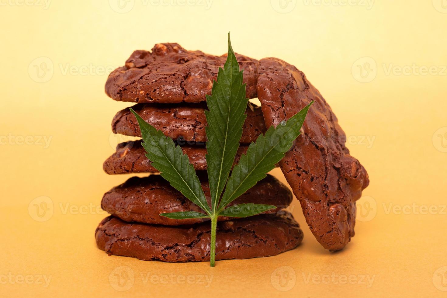 biscotti con marijuana medica, cibo droga cannabis foto