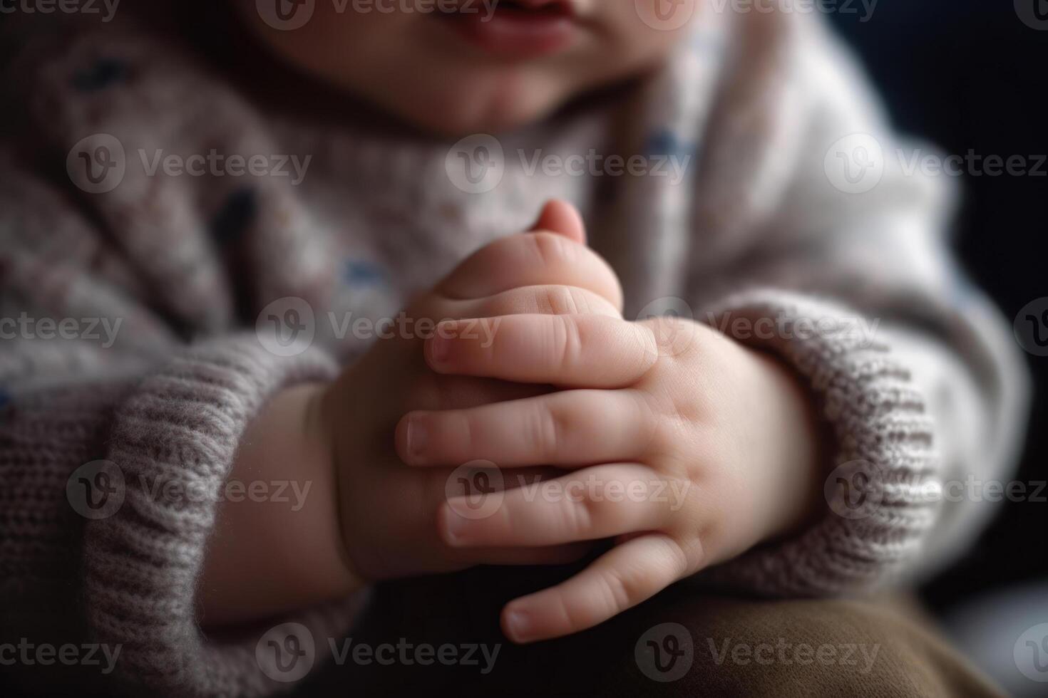 infantile piccolo bambino mani generativo ai foto