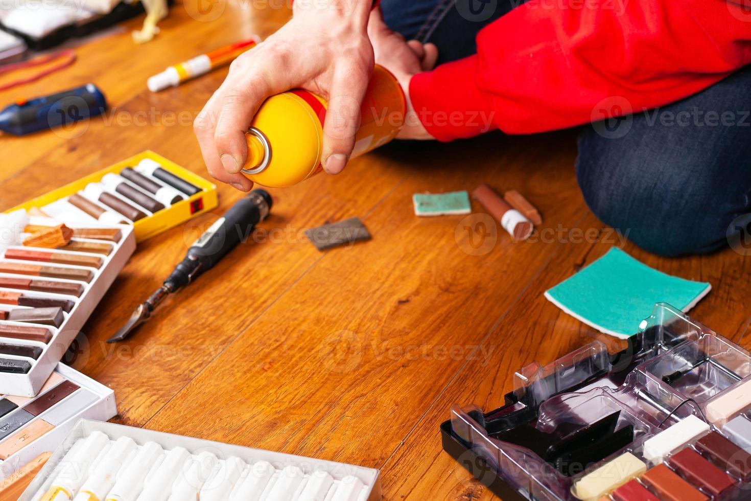 kit di attrezzi per riparazione legno per restauro laminato e parquet foto