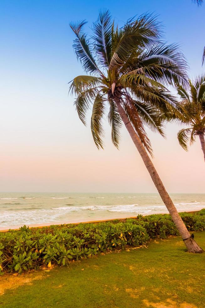 bellissima spiaggia tropicale foto