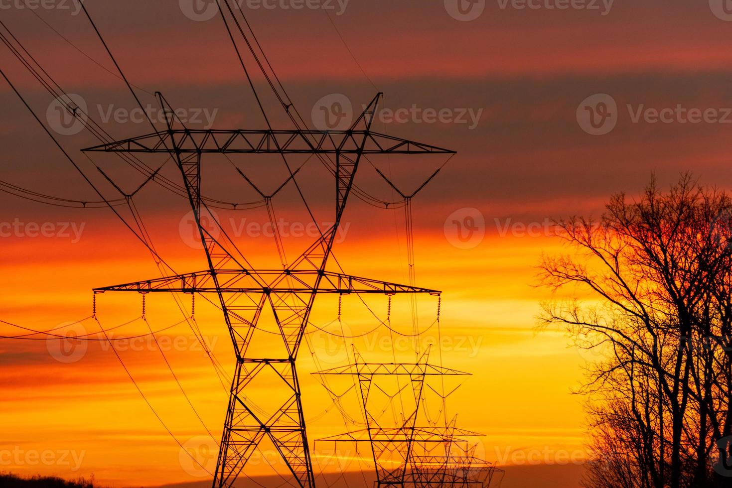 linee elettriche ad alta tensione foto