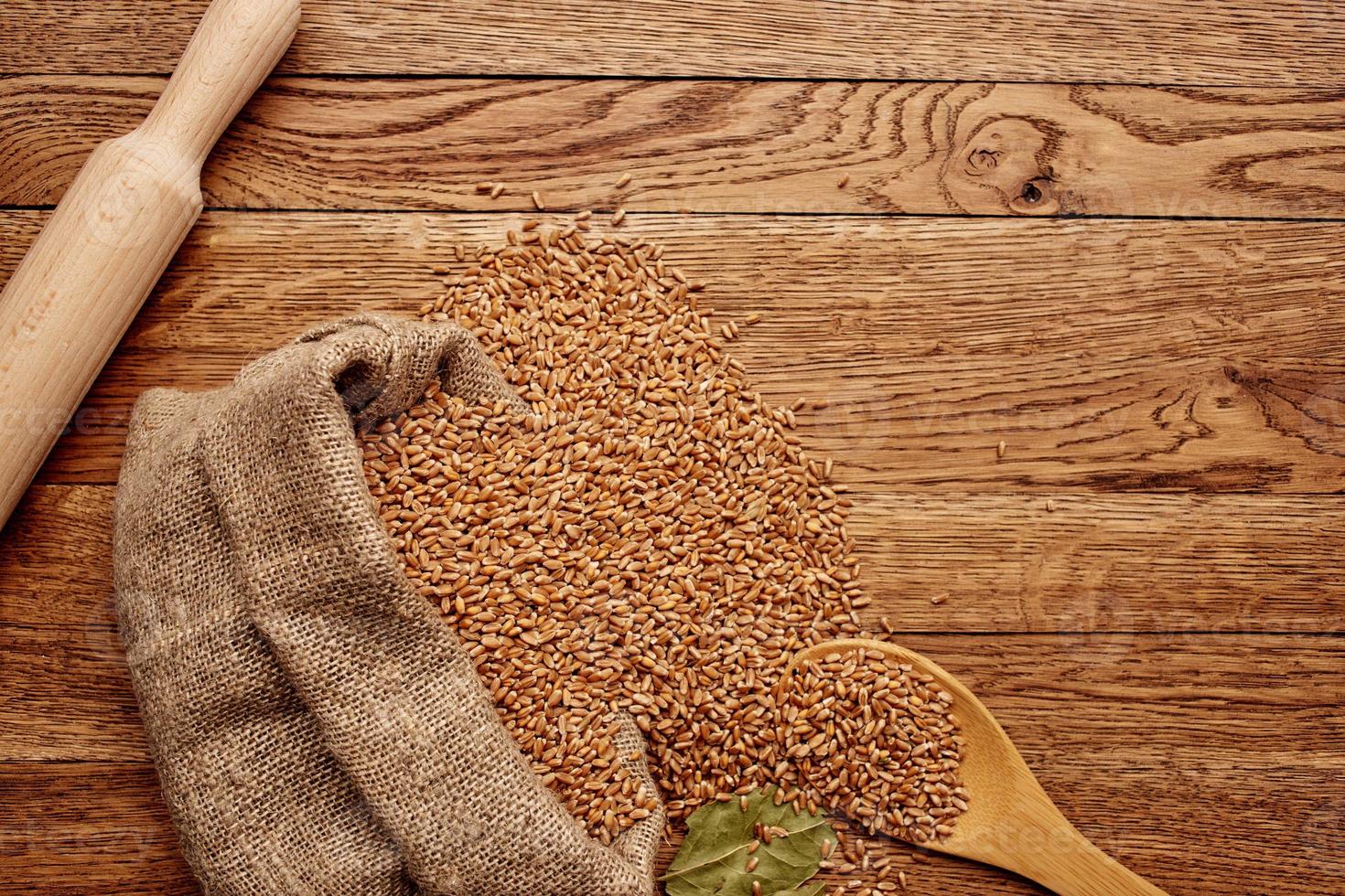 cereali nel un' Borsa cibo naturale ingredienti Visualizza a partire dal sopra foto