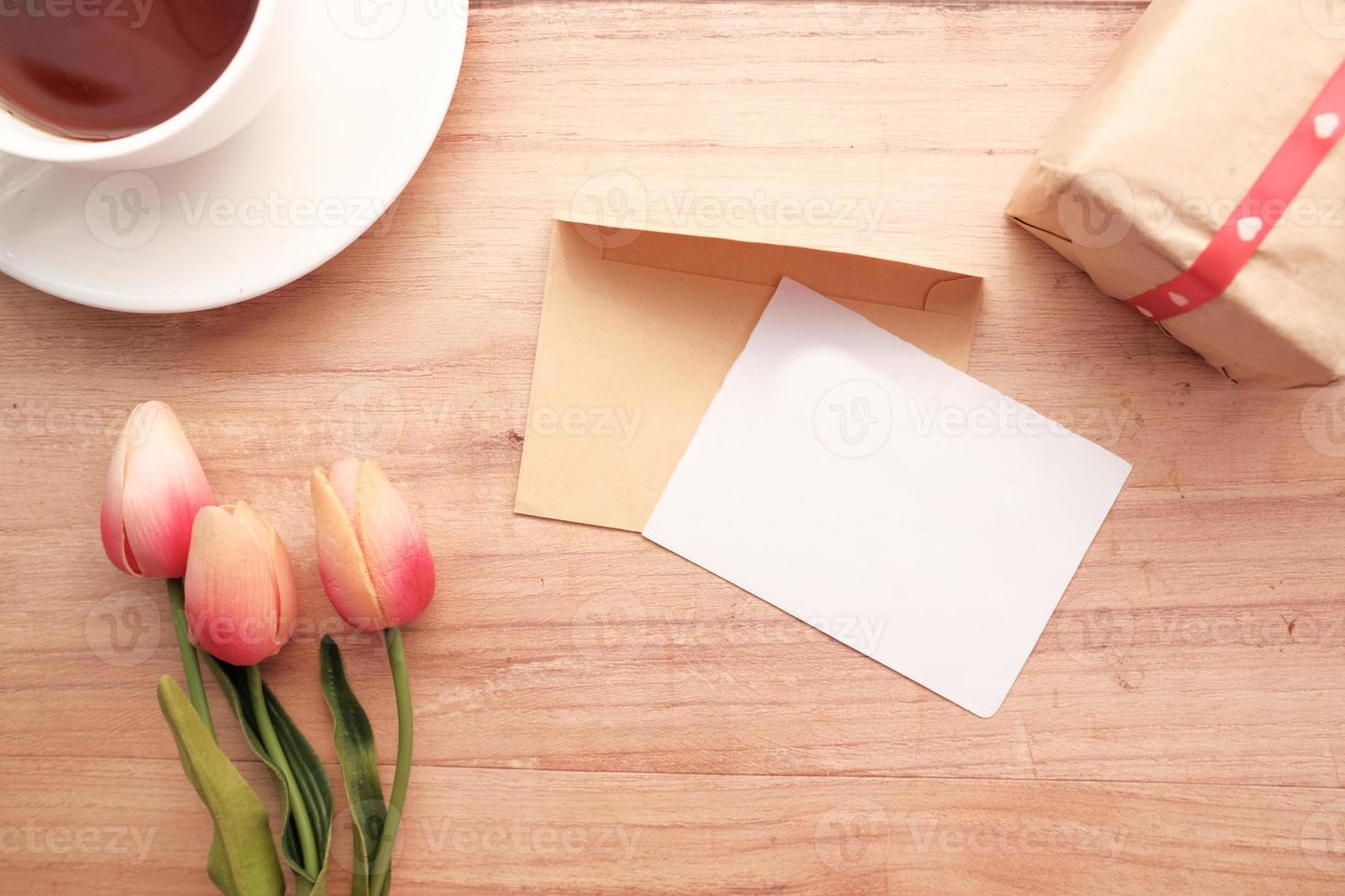 mock-up di carta di San Valentino in bianco foto