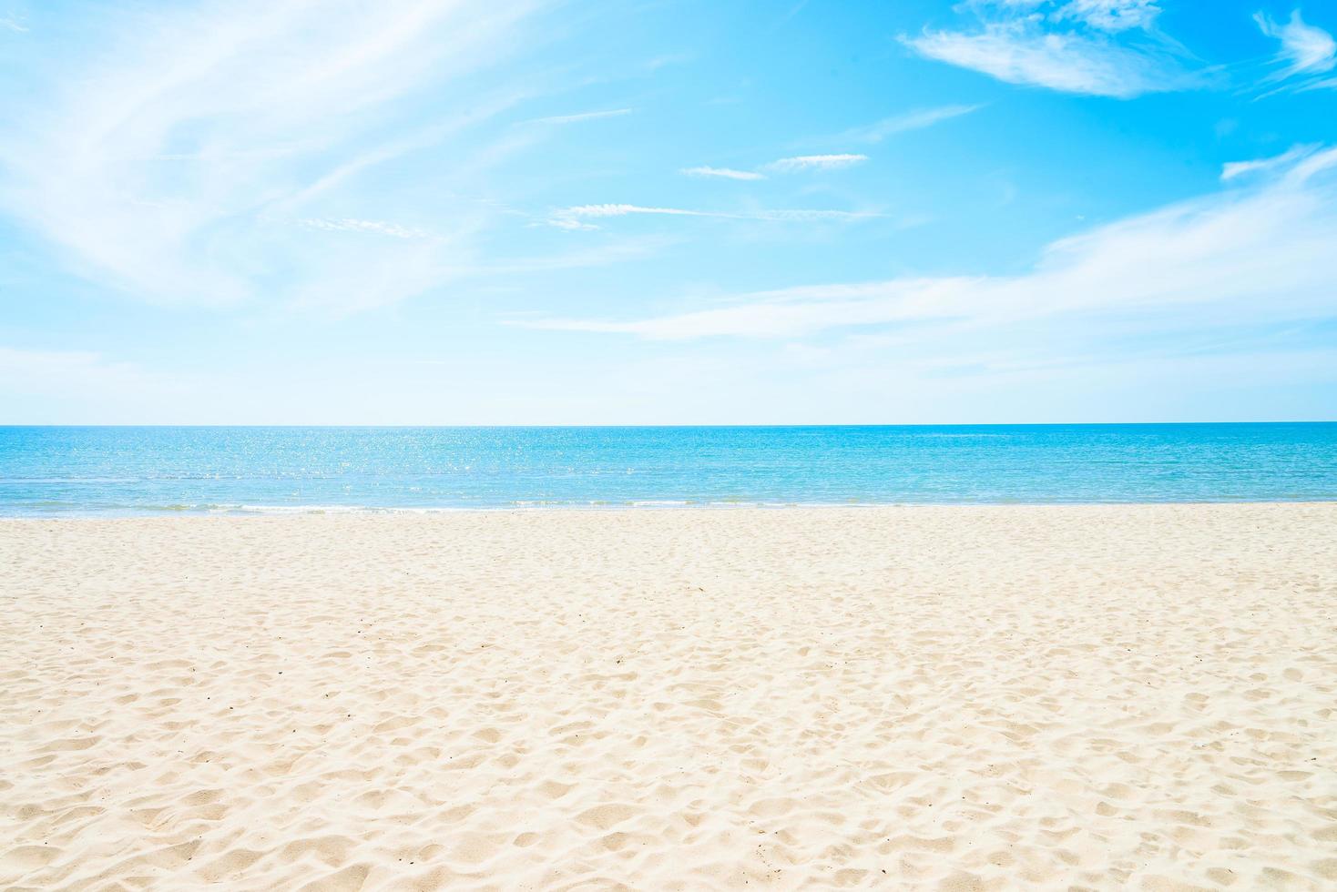 sfondo spiaggia vuota foto