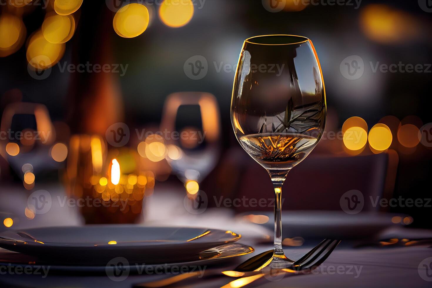 generativo ai illustrazione di un' ristorante tavolo con un' bicchiere di bianca vino, morbido d'oro luce, costoso ristorante con bellissimo luci, all'aperto e notte foto