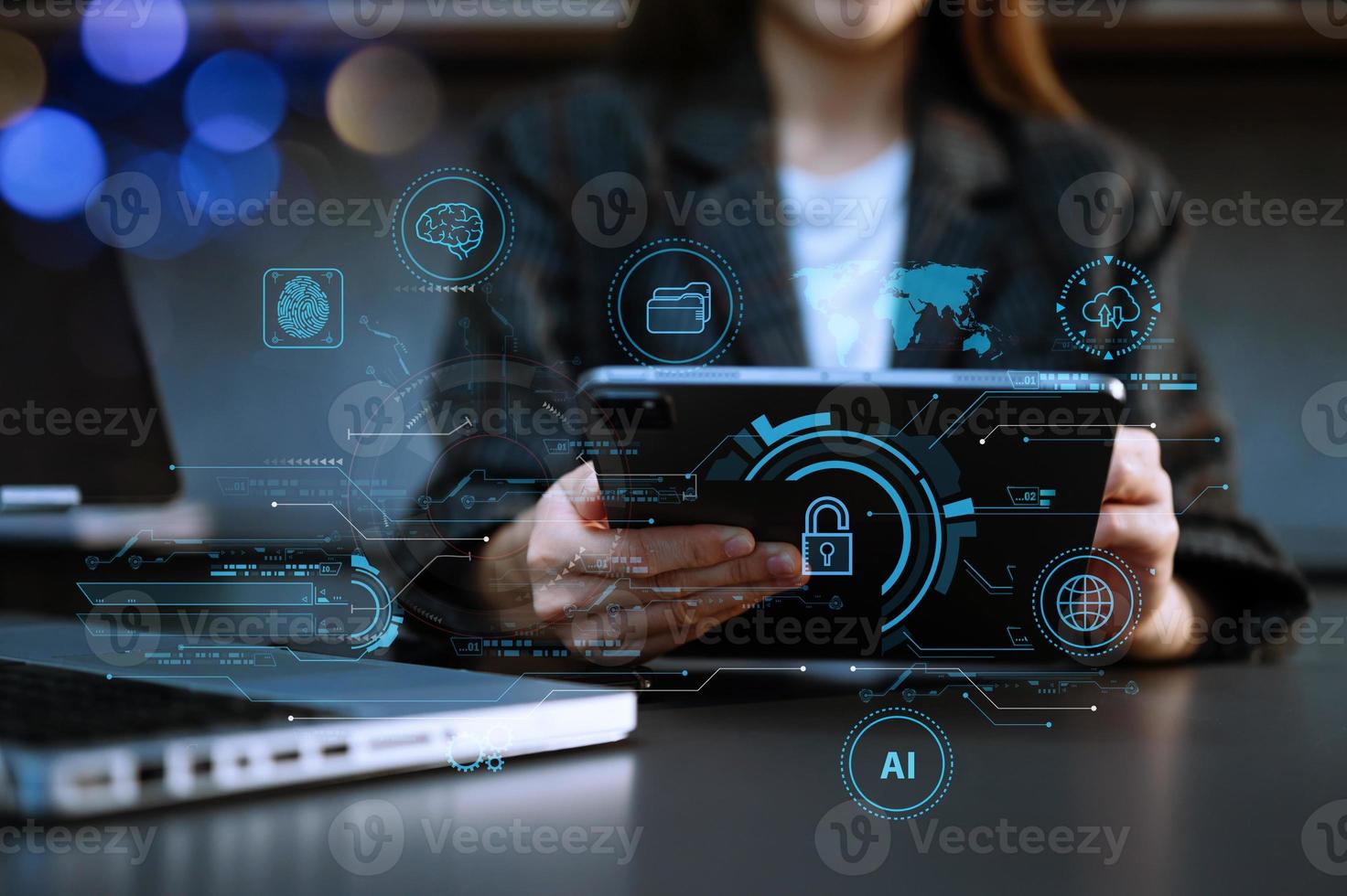 Rete sicurezza. attività commerciale utilizzando digitale tavoletta e computer con digitale lucchetto per dati protezione, Internet tecnologia networking e informatica sicurezza tecnologia foto